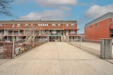 264 Throgs Neck Blvd, New York, NY 10465