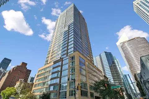 250 E 53rd St #280, New York, NY 10022