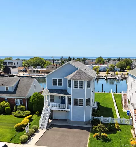 718 Guy Lombardo Ave, Freeport, NY 11520