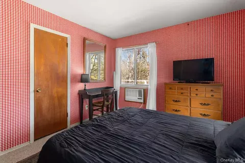 Bedroom - 24 Highview Rd, New Castle, NY 10562 photo 4 of 8
