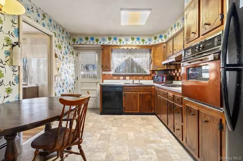 Kitchen - 24 Highview Rd, New Castle, NY 10562 photo 1 of 4