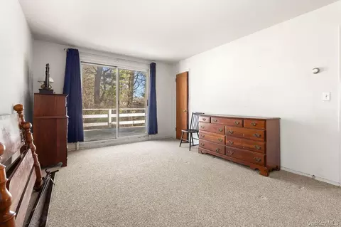 Bedroom - 24 Highview Rd, New Castle, NY 10562 photo 6 of 8