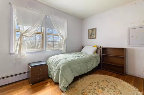 Bedroom - 24 Highview Rd, New Castle, NY 10562 photo 2 of 8