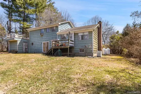 Exterior - 24 Highview Rd, New Castle, NY 10562 photo 5 of 8