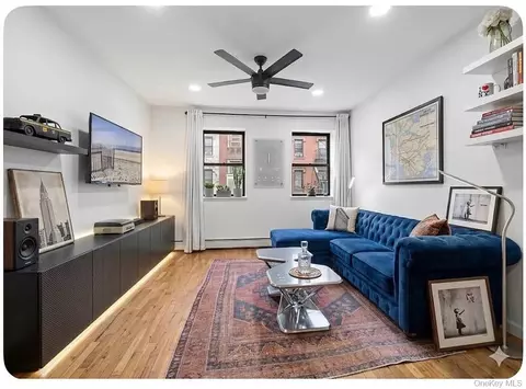 319 E 105th St #4D, New York, NY 10029