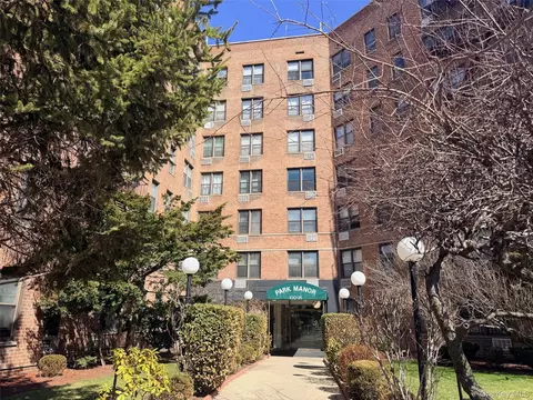 100-25 Queens Blvd #3JJ, New York, NY 11375