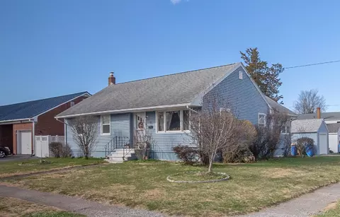 3 Lipton St, Kingston, NY 12401