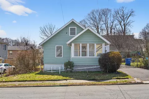 18-20 Bedford Ave, Middletown, NY 10940