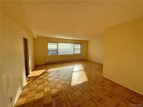 7 Fordham Hl #15D, New York, NY 10468