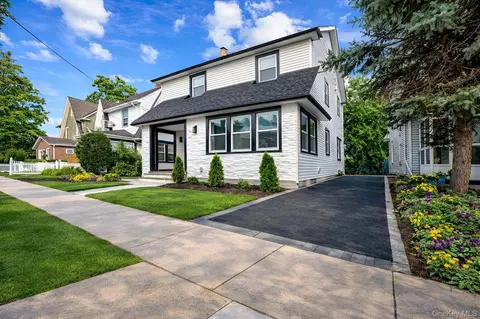 244 Brown Ave, Hempstead, NY 11550