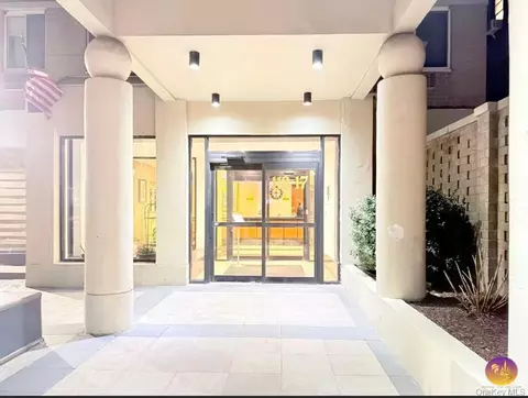 11817 Union Tpke #14J, Forest Hills, NY 11375
