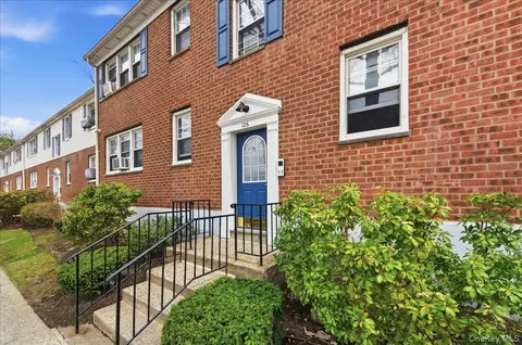 126 Underhill Ave #1B, Harrison, NY 10604