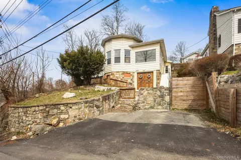 3404 Mohegan Ave, Yorktown, NY 10547