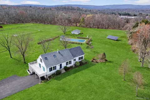 280 Gillespie St, Crawford, NY 12566