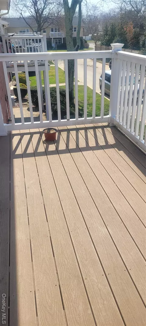 1 E Hemlock Dr Apt Apt #160, Bay Shore, NY 11706