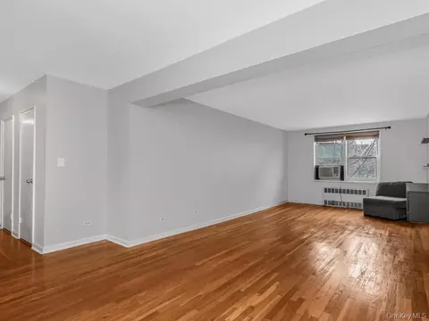 525 W 236th St #6H, New York, NY 10463