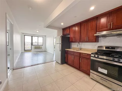 7026 Queens Blvd #7F, New York, NY 11377