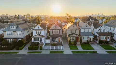 33-26 155th St, Flushing, NY 11354