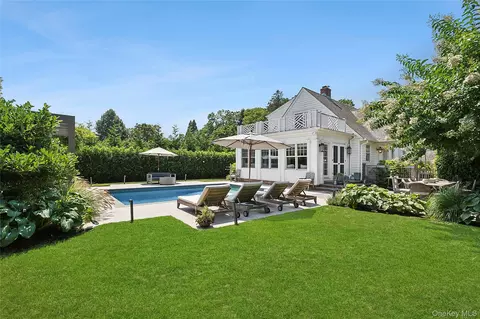 63 Halsey St, Southampton, NY 11968