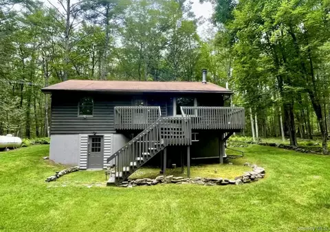 30 Woods Rd, Highland, NY 12792