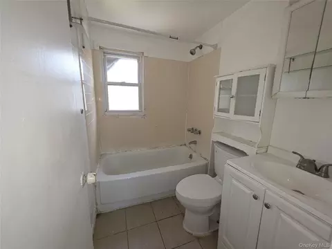 Bath - 863 North St, Peekskill, NY 10566 photo 2 of 2