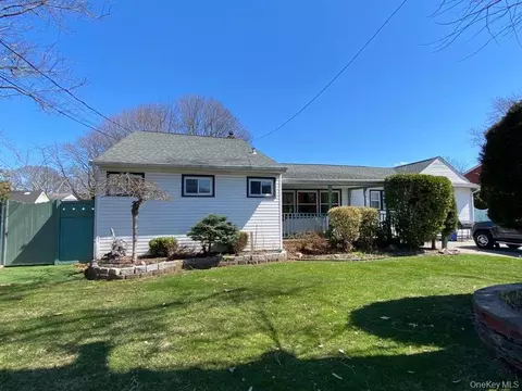 1327 Brooklyn Blvd, Bay Shore, NY 11706