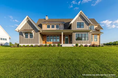 35 Club Dr, Calverton, NY 11933
