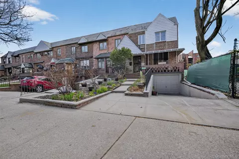 85-12 65th Dr, New York, NY 11374