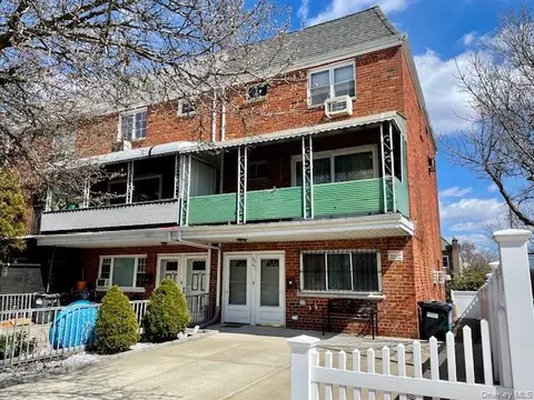 50-47 60th St, New York, NY 11377