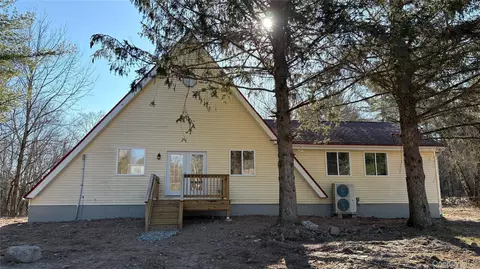 107 Pinewood Rd, Cochecton, NY 12726