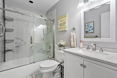 Bath - 12 Field Ct #D, Fishkill, NY 12524 photo 1 of 1