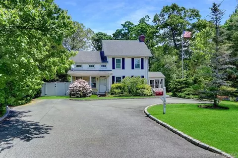 1885 Washington Ave, Seaford, NY 11783