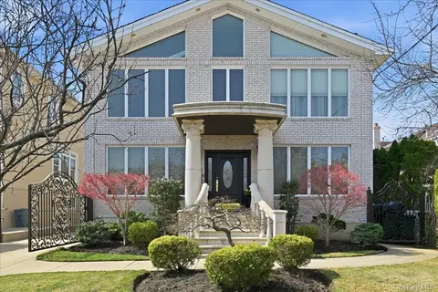 28-14 216th St, New York, NY 11360