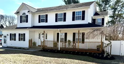 87 N Howell Ave, Centereach, NY 11720