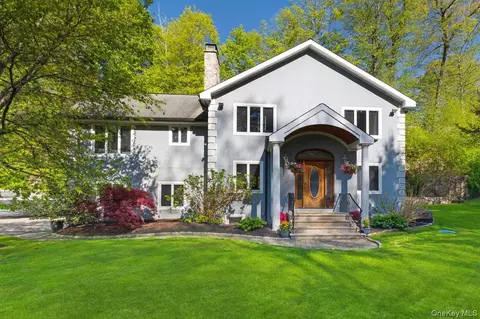 493 Chappaqua Rd, Mount Pleasant, NY 10510