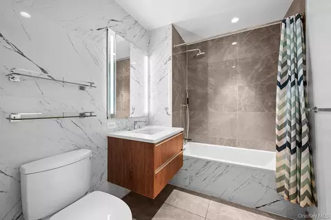 Bath - 136-18 Maple Ave #9A, New York, NY 11355 photo 1 of 2