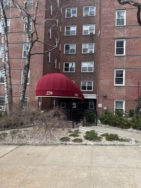 279 N Broadway St #7E, Yonkers, NY 10701