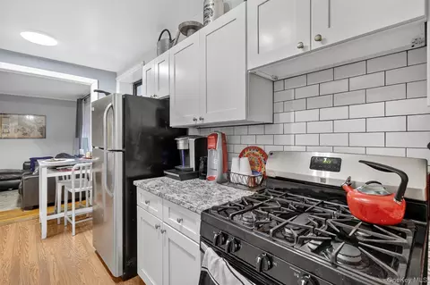 475 Bronx River Rd #2D, Yonkers, NY 10704