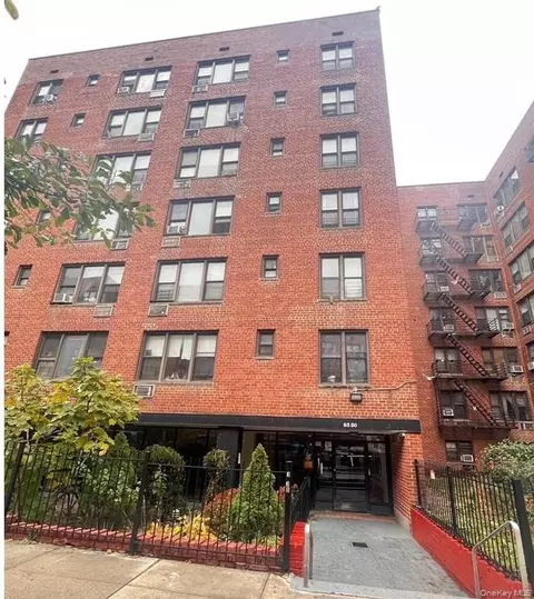 8330 Vietor Ave #306, New York, NY 11373