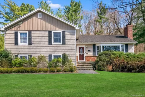 31 Orchard Rd, Briarcliff Manor, NY 10510