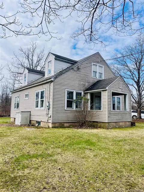 537 Route 17k, Bloomingburg, NY 12721