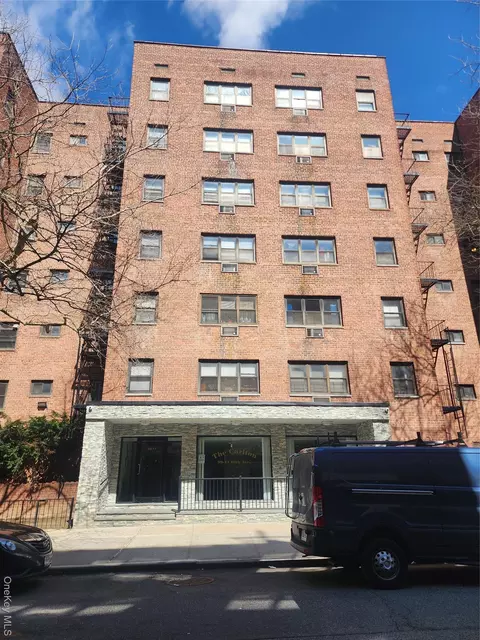9911 60th Ave #3E, Corona, NY 11368