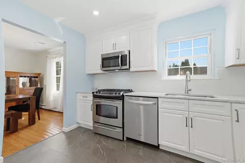 Kitchen - 8 Eagle Ln, Poughkeepsie, NY 12601 photo 2 of 4