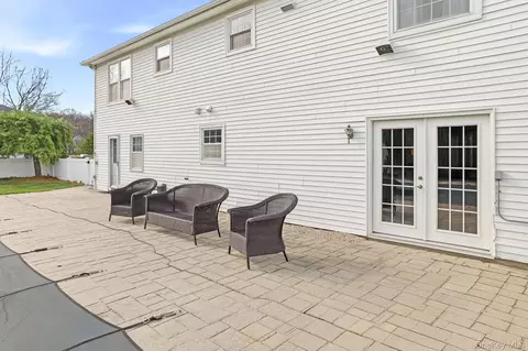 Exterior - 8 Eagle Ln, Poughkeepsie, NY 12601 photo 2 of 5
