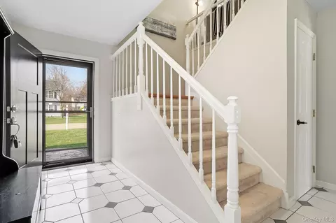 Entry Way - 8 Eagle Ln, Poughkeepsie, NY 12601 photo 1 of 4