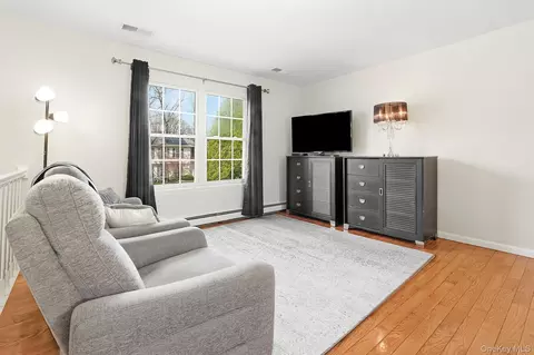Living - 8 Eagle Ln, Poughkeepsie, NY 12601 photo 1 of 3
