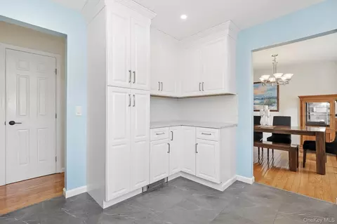 Kitchen - 8 Eagle Ln, Poughkeepsie, NY 12601 photo 3 of 4