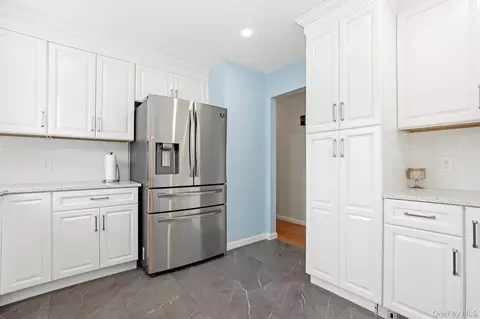 Kitchen - 8 Eagle Ln, Poughkeepsie, NY 12601 photo 4 of 4