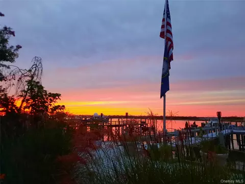101 Bay St, Long Beach, NY 11561