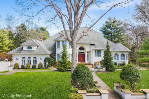 139 Private Rd, Brookhaven, NY 11772